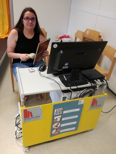 Fröbelschule Fellbach - Schüler in der Schulbücherei